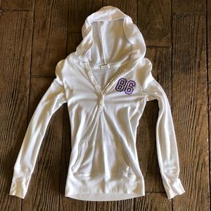 Hooded light sweater